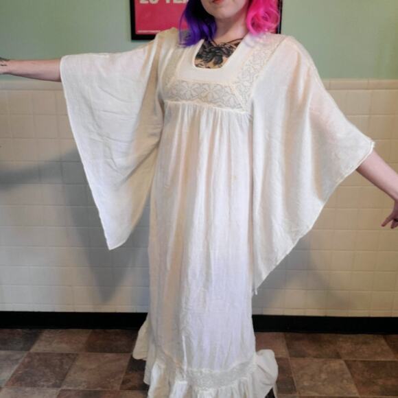 Vintage 60s 70s Ivory Bell Sleeve Mai Dress Gown Lace Angelic Bohemian Chic - Picture 12 of 13